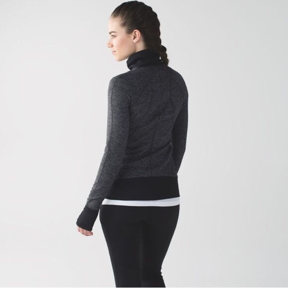 Lululemon Runderful 1/2 Zip - Picture 3 of 13